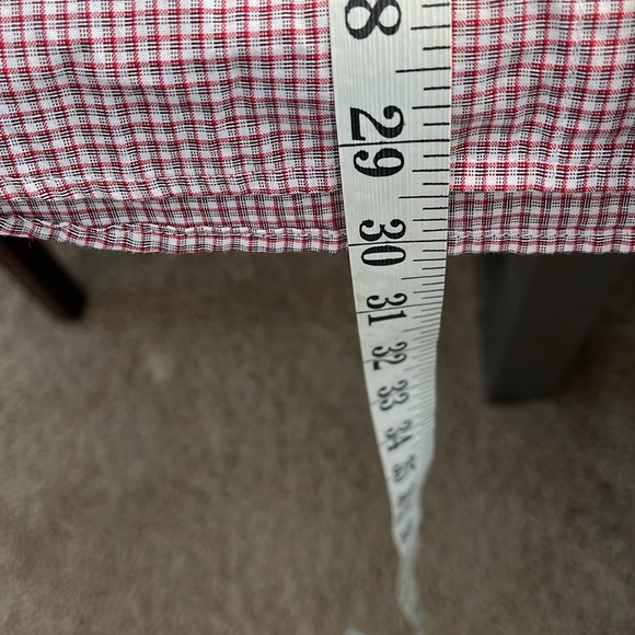 NWOT Express button down shirt
Excellent Condition size M
Color Red
#91A - Picture 2 of 6